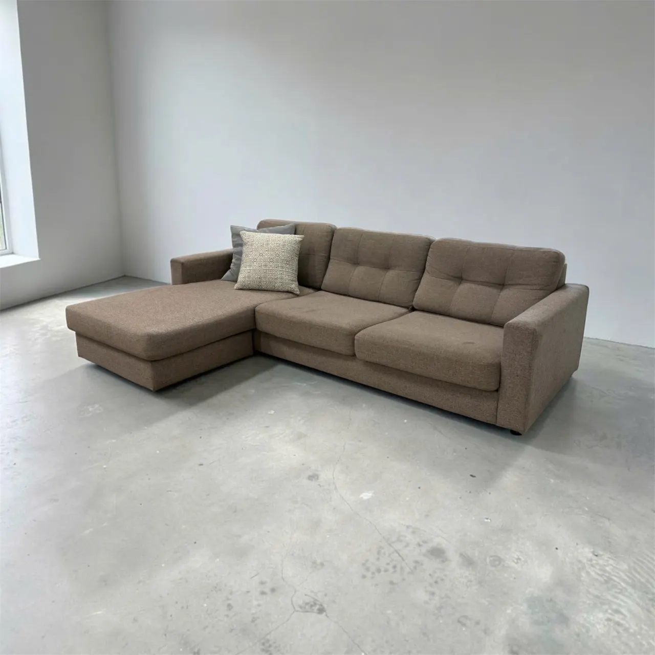 Secondhand L shape