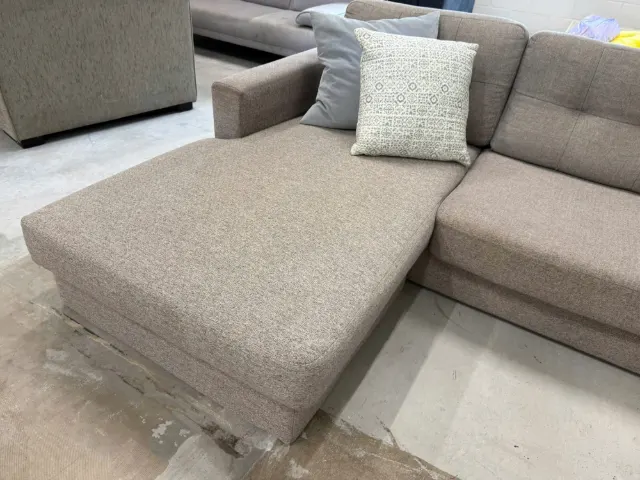 Secondhand L shape