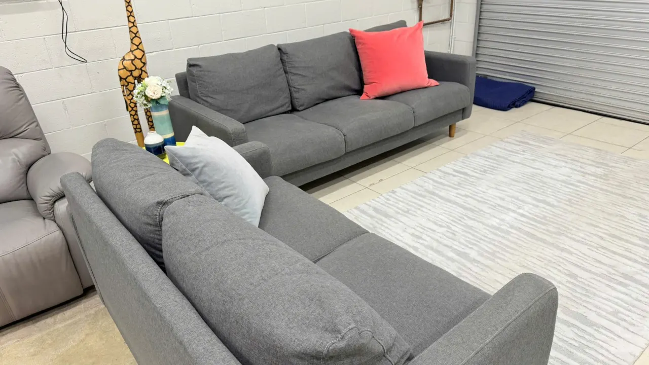 Set 2 + 3 seater dark grey sofa — photo 3