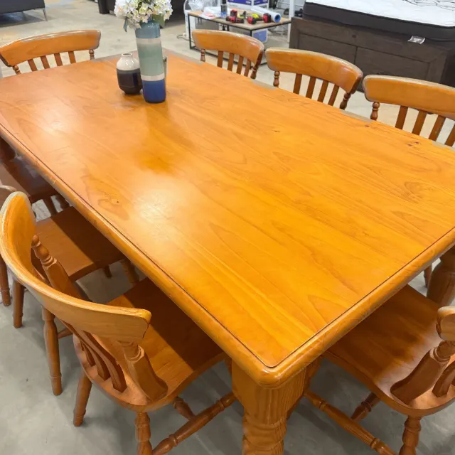 Honey pine table top with natural grain and moulded edge