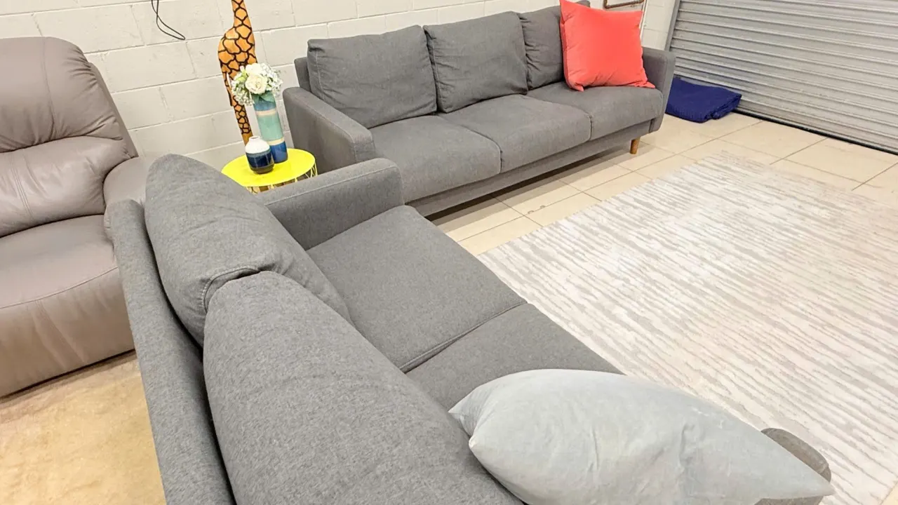 Set 2 + 3 seater dark grey sofa — photo 4