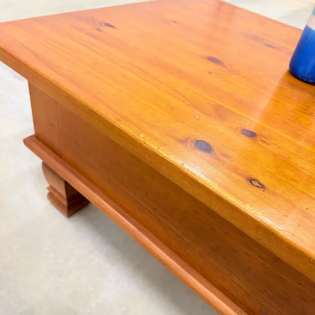 Top edge and apron of the pine coffee table