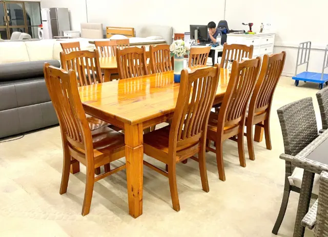 Newzealand pine table & 8 chairs