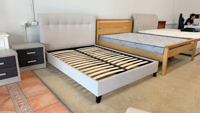 Upholstered bed