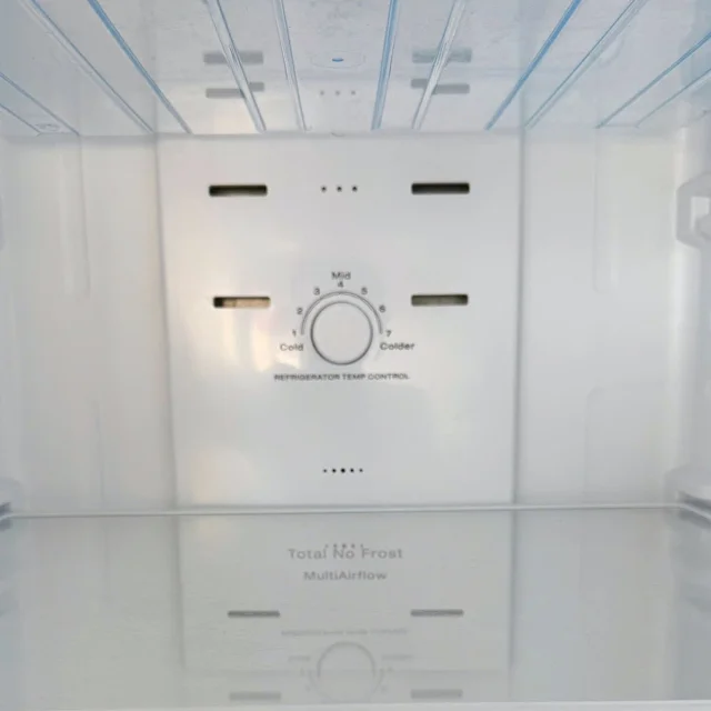 Hisense fridge temperature control with Total No Frost MultiAirflow vents