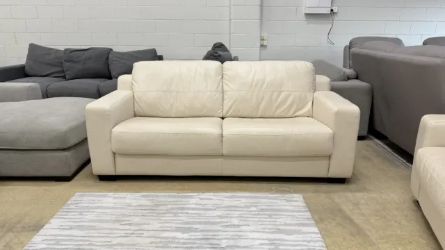 Comfortable 3 & 2 Seater GENUINE LEATHER Sofa Set — photo 5