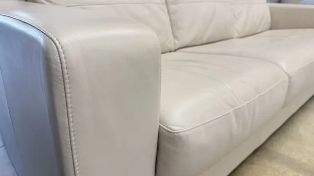 Comfortable 3 & 2 Seater GENUINE LEATHER Sofa Set — photo 8