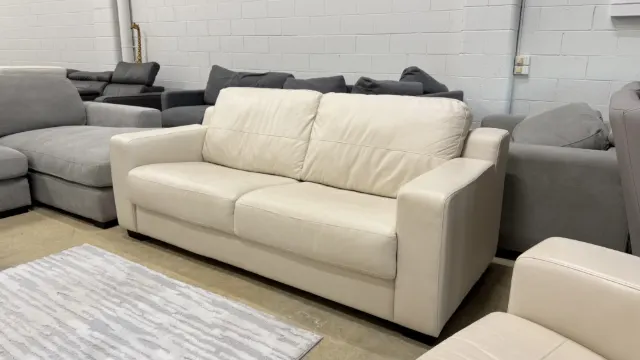 Comfortable 3 & 2 Seater GENUINE LEATHER Sofa Set — photo 6