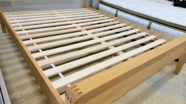 wooden bed Q