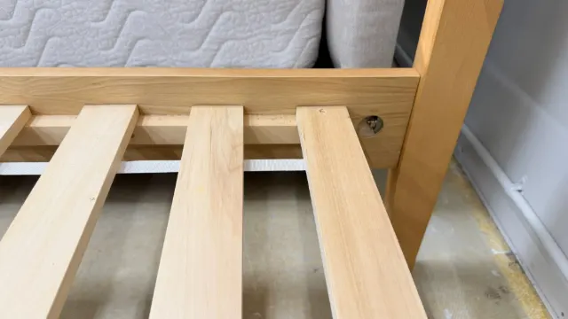 wooden bed Q