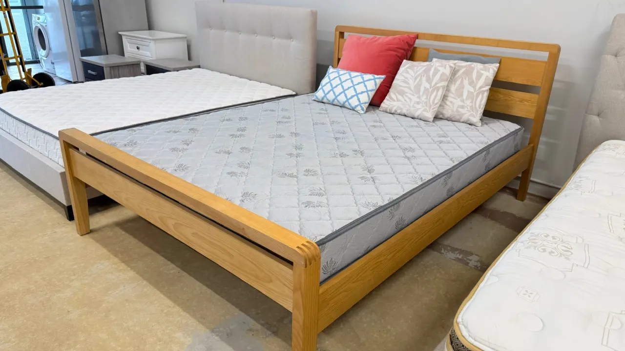 wooden bed Q