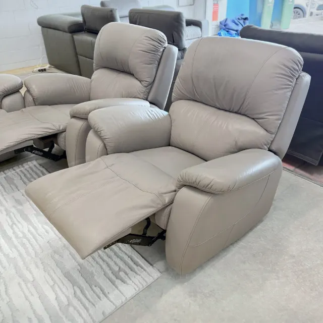 Taupe Leather Recliner 2+1+1 — photo 9