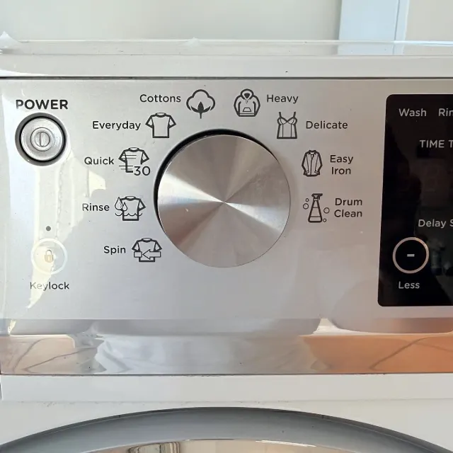 Wash programme dial: Cottons, Everyday, Quick 30, Heavy, Delicate, Easy Iron, Rinse, Spin, Drum Clean