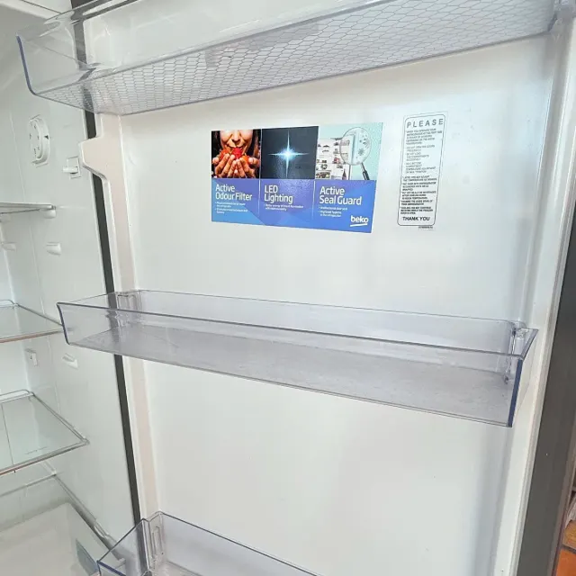 Fridge door shelves