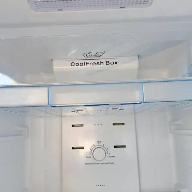 CoolFresh Box drawer and fridge temperature control