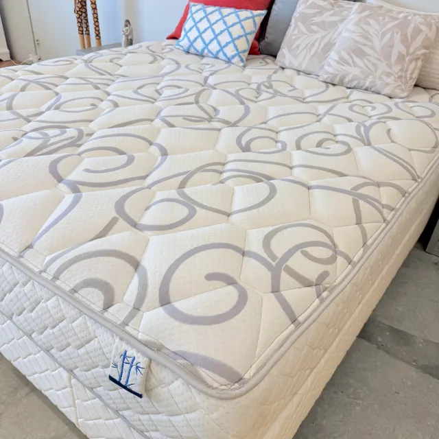 King Ensemble - Base & Mattress — photo 5