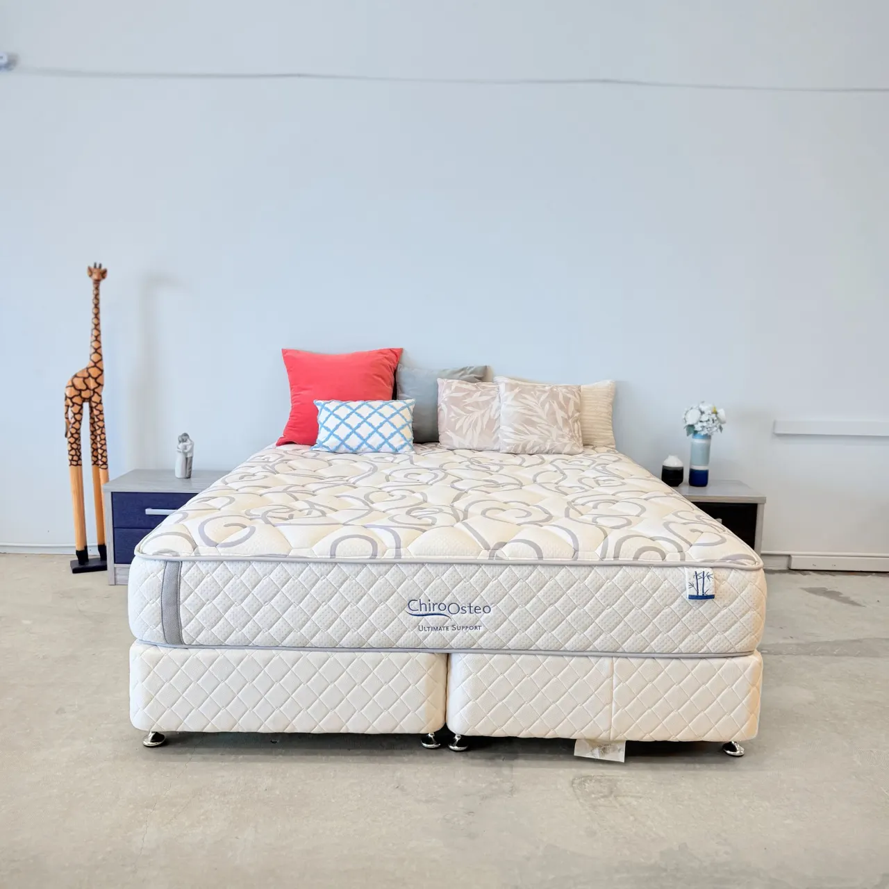 King Ensemble - Base & Mattress — photo 1