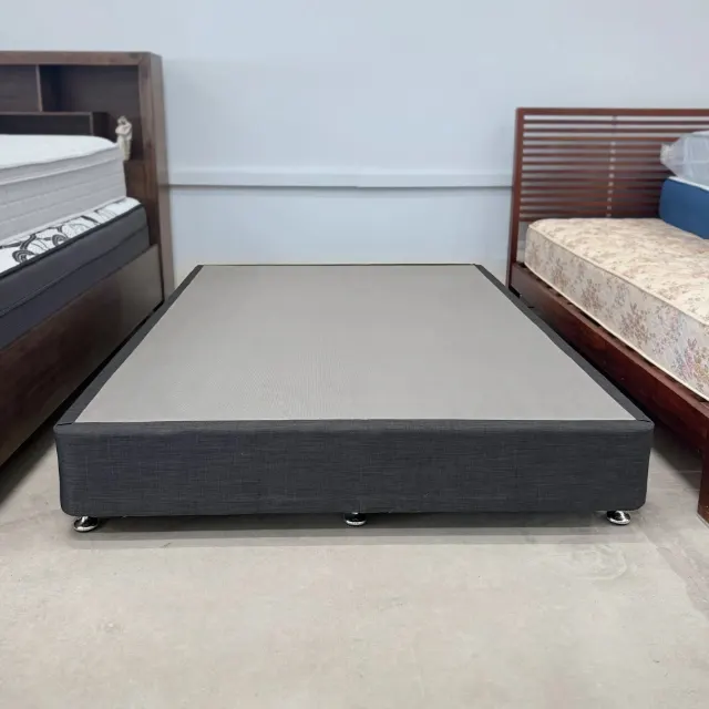 QUALITY Queen Ensemble - Base & Mattress — photo 4