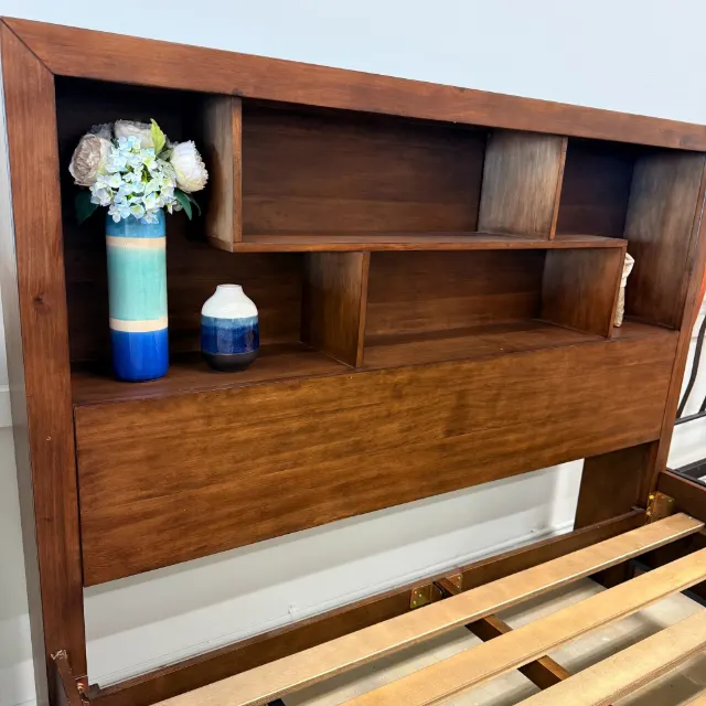 Modern Storage Bed + Plush Mattress — photo 9