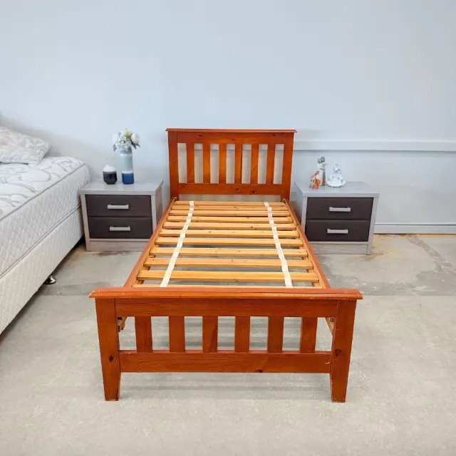 Kids Single Bed + Mattress — photo 5