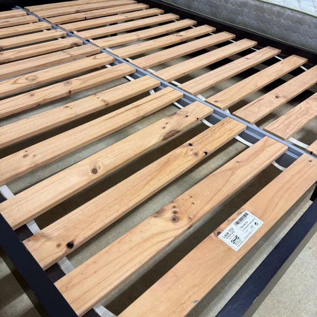 Queen Bed + Ecosa Mattress — photo 8